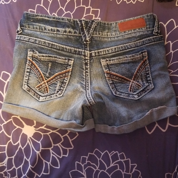 COPY - Jean Shorts - Picture 2 of 3